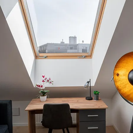 New Cozy In Heart Of Free Garage Parking Братислава